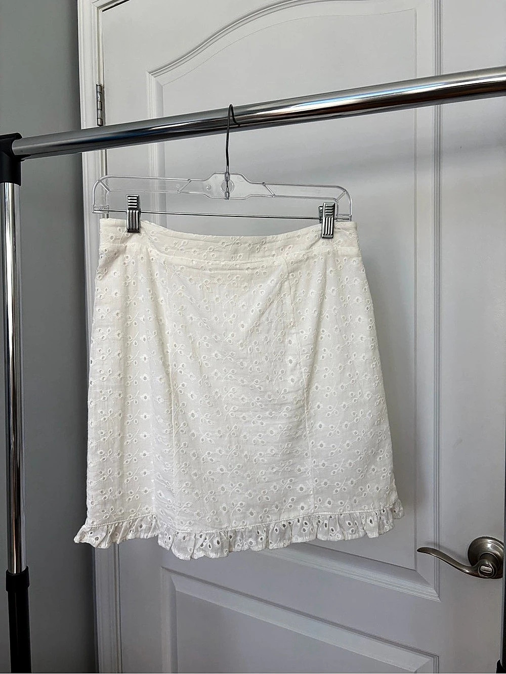 NWOT White Eyelet Ruffle Mini Skirt